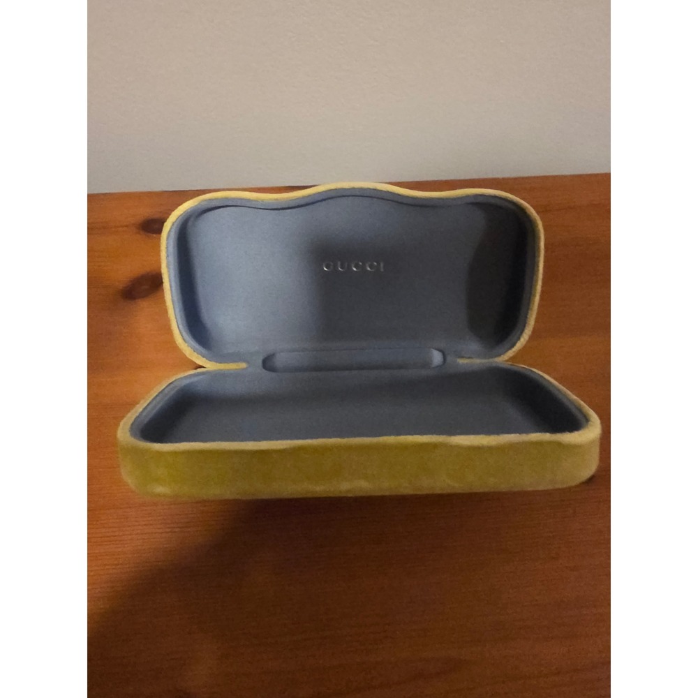 Gucci Chartreuse Yellow Green Velvet Hard Clamshell Eyeglass Sunglasses Case - Picture 2 of 3